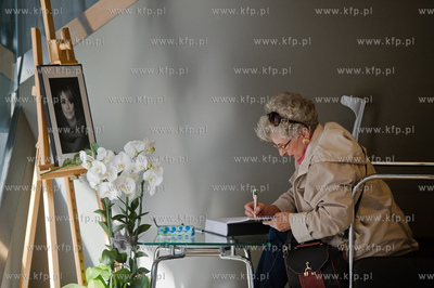 Gdynia. Infobox. Mieszkancy trojmiasta wpisuja sie...