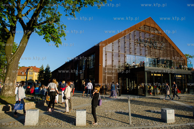 Gdansk. Klub Muzyczny Stary Manez. Koncert Suzanne...
