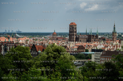 Gdansk. Biskupia Gorka. Zabytkowy budynek dawnego Schroniska...