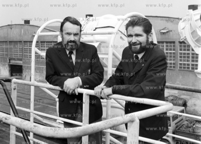 Kapitan Aleksander Kaszowski i czlonek zalogi Euorsa...