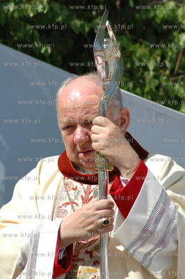 Biskup Pelplinski Jan Bernard Szlaga podczas procesji...