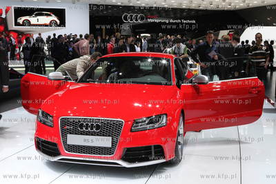Targi motoryzacyjne w Genewie. Nz. Audi RS 5
03.03.2010
fot....