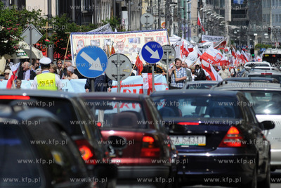 Po mszy w intencji ojczyzny z kosciola OO Redemptorystow...