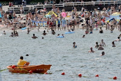Lato wrocilo. Tlumy zazywajacych nie tylko slonecznych...