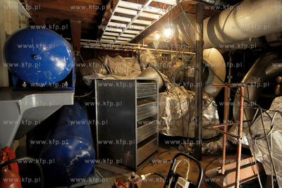 Niedokonczona Korweta Gawron oczekujaca na decyzje...