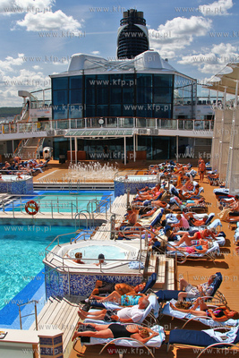 Gdynia. Wycieczkowiec Celebrity Eclipse w Gdyni. 18.06.2014...