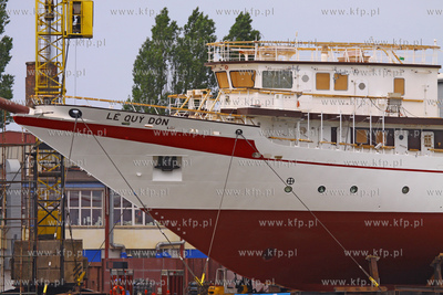 Transport kadluba do portu wewnetrzego w Gdansku szkolnego...