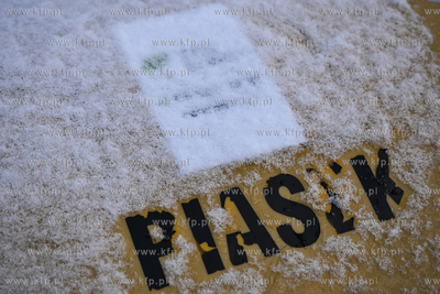 Sopot. Pierwszy śnieg w Sopocie. 04.12.2024 / fot....