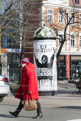 Sopot. Słup ogłoszeniowy na ul. Bohaterów Monte...