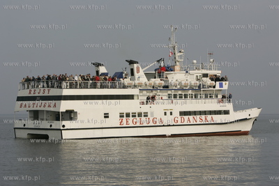Katamaran Zeglugi Gdanskiej AGAT kursuje do Baltijska....