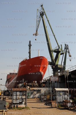Stocznia Gdansk. Nz. budowa statku Syn Antares
26.05.2009
fot....