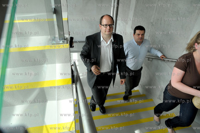 Hala sportowo - widowiskowa na granicy Gdanska i Sopotu...