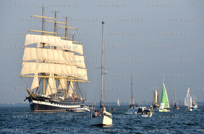 Wielka parada zaglowcow po Zatoce Gdanskiej na zakonczenie...