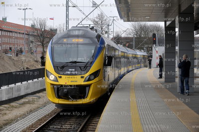 Przystanek SKM Gdansk Srodmiescie. Nowy pociag SKM...