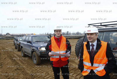 Sekretarz Generalny UEFA David Taylor ( nz ) odwiedzil...