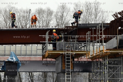 Gdansk. Trwa budowa Trasy Sucharskiego, która to ma...