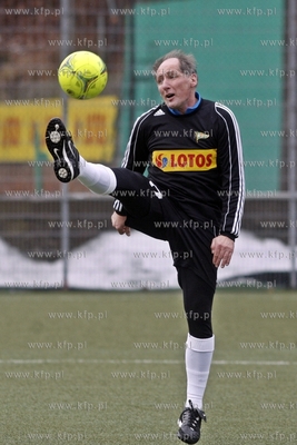 Gdansk. Boisko przy ul. Traugutta.  Sylwestrowy mecz...