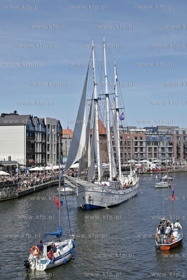 Gdansk. Baltic Sail. Parada Zaglowców na Motlawie....