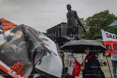 Protest pod Muzeum II Wojny Światowej przeciwko usunięciu...