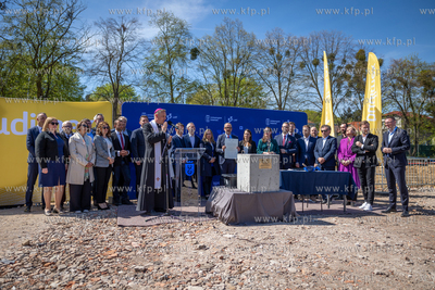 Wmurowanie kamienia węgielnego pod Centrum Sportu....