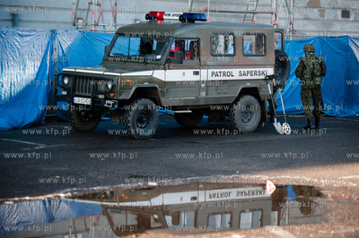Gdansk. Saperzy wywoza pocisk mozdziezowy znaleziony...