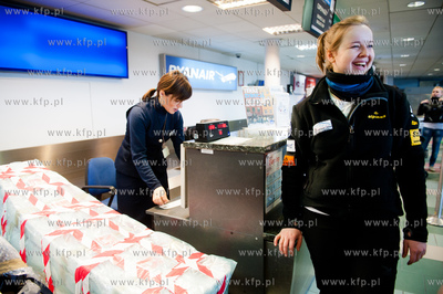 Gdansk Rebiechowo. Lotnisko im. Lecha Walesy. Wylot...