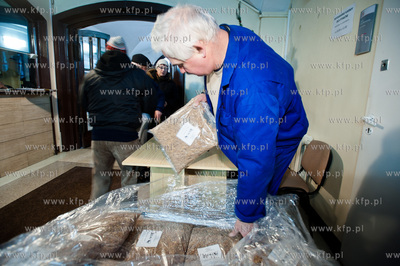 Gdansk. Urzad Miasta przy ul. 3 Maja. Akcja darmowego...