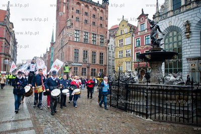 Gdansk. Dlugi Targ. Manifestacja niezadowolonia, zorganizowana...