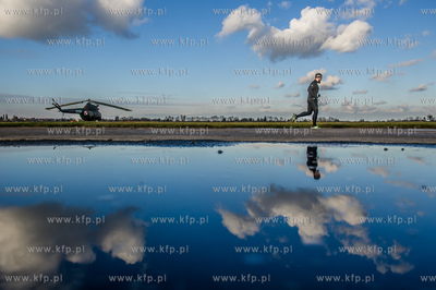 49 Baza Lotnicza w Pruszczu Gdańskim. Bieg Niepodległości.
12.11.2016
fot....