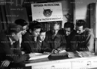 Narada brygady młodzieżowej ZMP. (lata50)
1955
0005306z
Fot....
