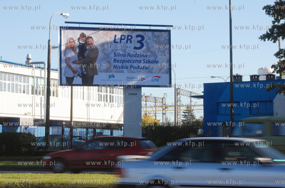 Bilbordy wyborcze LPR przy ulicy Grunwaldzkiej kolo...