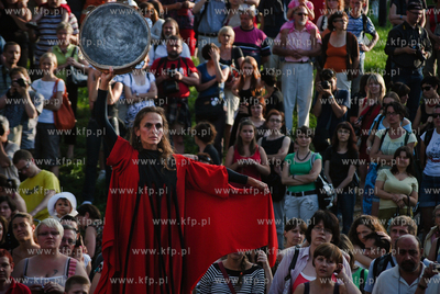 Trzynasta edycja Miedzynarodowego Festiwalu Teatrow...