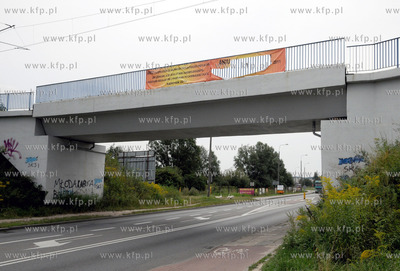 Baner z przeprosinami o "niebanalnej" tresci, ktory...