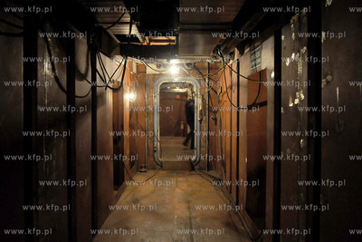 Niedokonczona Korweta Gawron oczekujaca na decyzje...