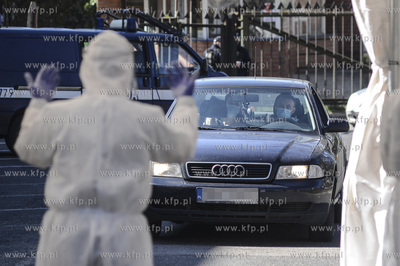 Gdynia. Przy Instytucie Medycyny Morskiej i Tropikalnej...