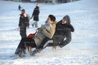 Zimowe szalenstwo w Wiezycy. Zjazd na sankach.
4.01.2009
fot....