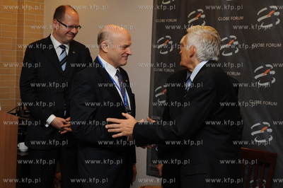 Gdansk, GLOBE FORUM 2009. Nz od lewej: Pawel Adamowicz...
