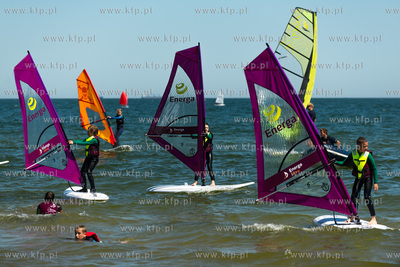 Plaza w Sopocie, przy Sopockim Klubie Zeglarskim. Briefing...