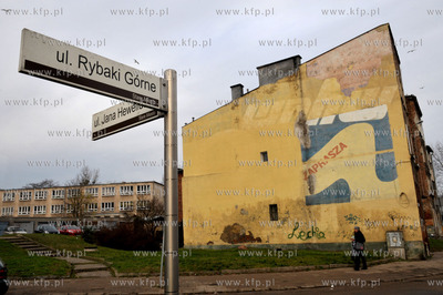 Gdansk. Dom na rogu ul. Rybaki Gorne i Heweliusza ...