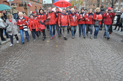 Dzien Niepodleglosci w Gdansku. Barwna parada przeszla...