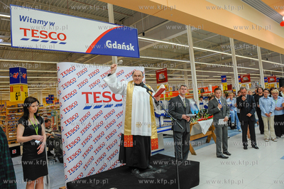 Gdańsk Chełm. Urocztość otwarcia supermarketu Tesco...