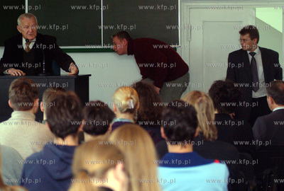 Mieczyslaw Rakowski - ostatni premier PRL , podczas...