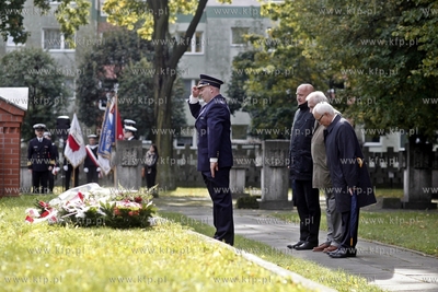 Gdańsk Zaspa. Cmentarz.  Uroczyśtosci z okazji obchodów...