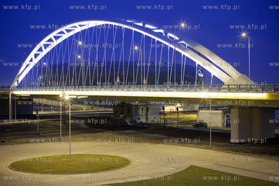 Gdansk Letnica. Wiadukt przy PGE Arenie w ciagu Trasy...