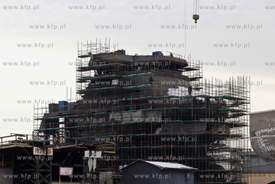 Stocznia Remontowa Nauta S.A. buduje statki na pochylniach...