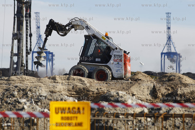 Uroczystosc wmurowania kamienia wegielnego pod budowe...