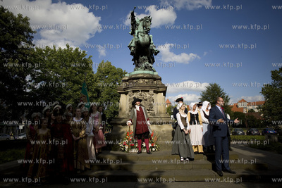 Wernisaż wystawy fotograficznej poświęconej historii...