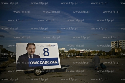 Kampania wyborcza do sejmu i senatu RP. Nz. plakat...