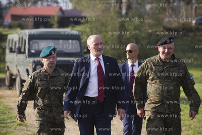 Skutki nawałnicy, która z piątku na sobotę przeszła...