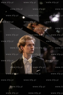 Polska Filharmonia Kameralna Sopot  . Koncert "Romantyczność"...